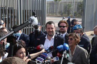 Matteo Salvini dénonce un procès politique.